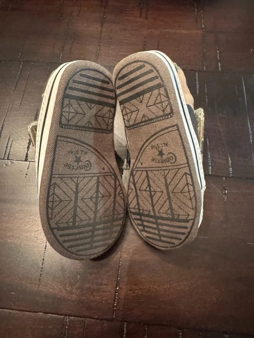 Converse Camouflage Canvas Infant Sneakers size 2C